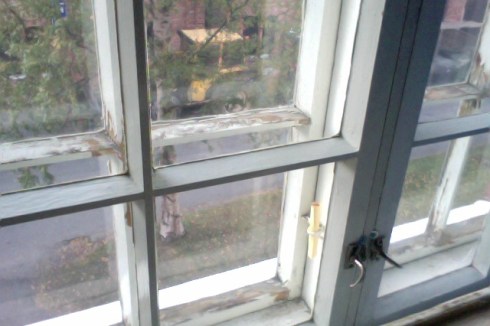 Hiding something in a window