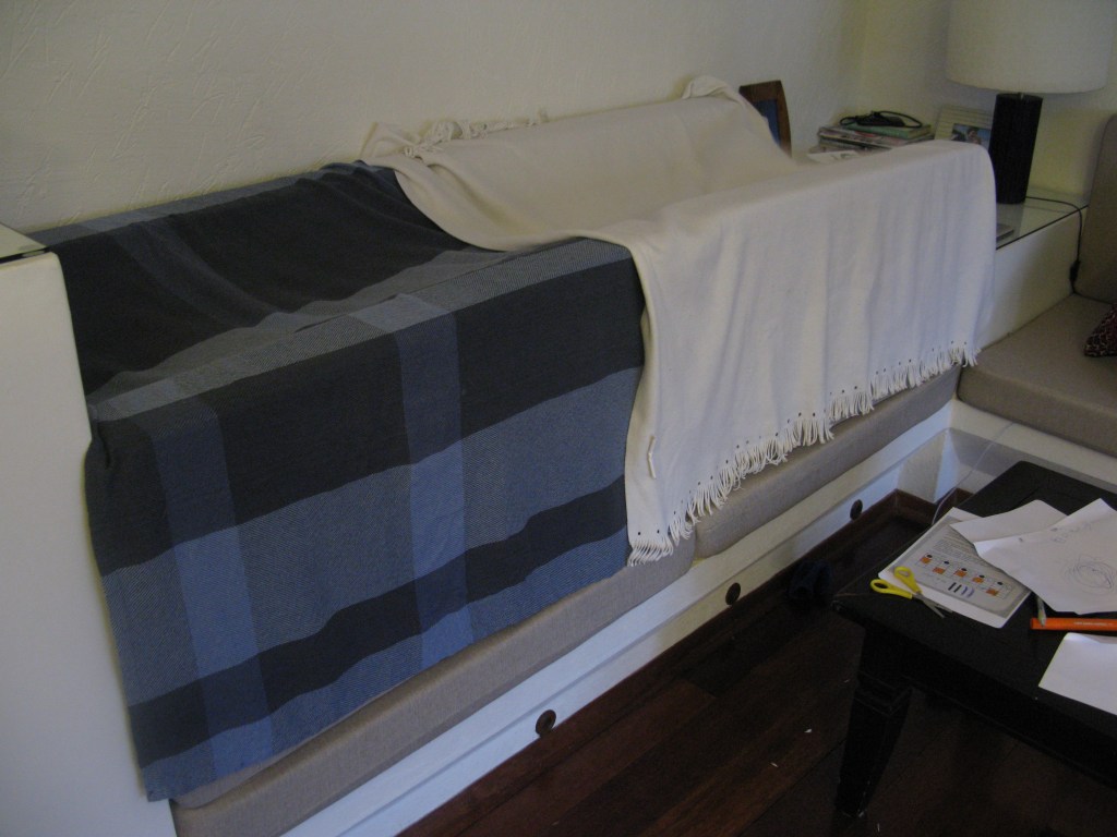 Fort serie no.4  (approximately). Establishing a point of view towards dwelling.